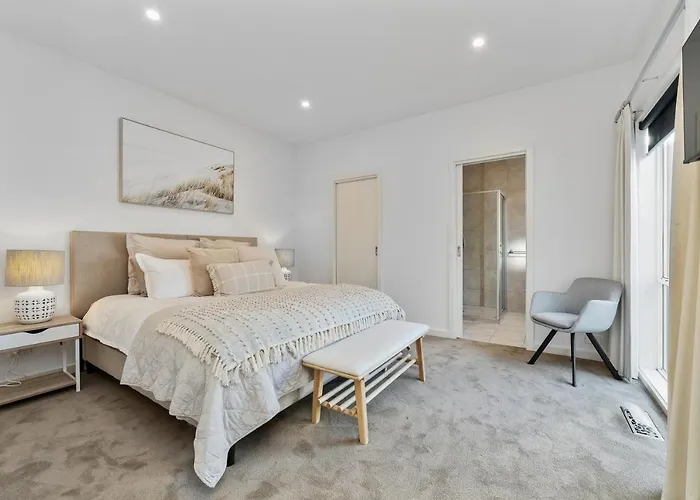 Seaford Luxe Beach House 2023 Bdc Traveller Award Winner