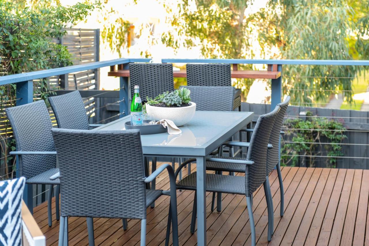Luxe House 2023 Bdc Traveller Award Winner Holiday home Seaford